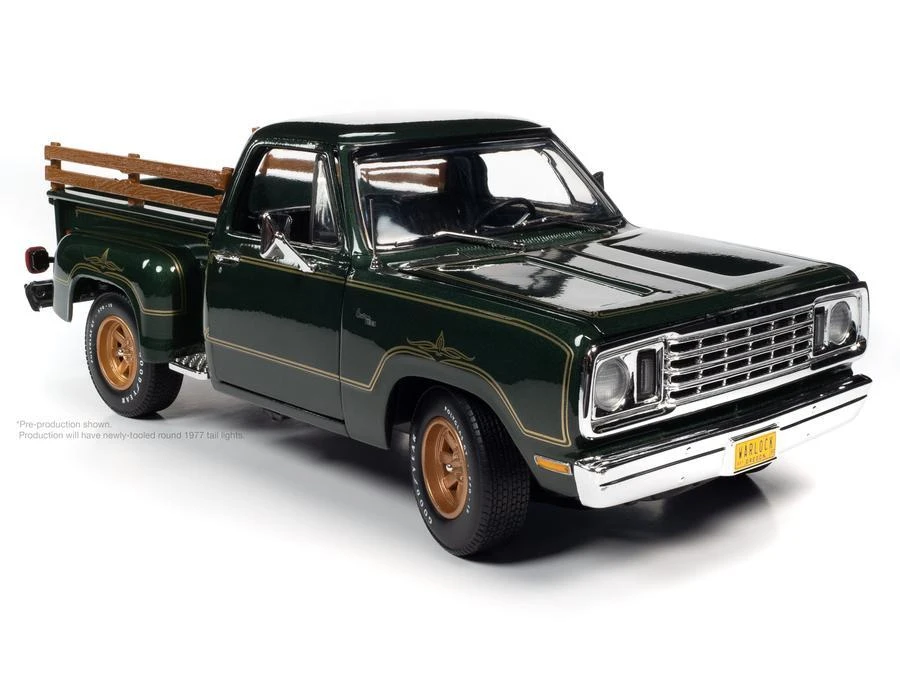 Auto World 1:18 Scale - 30TH Anniversary 1977 Dodge Warlock Step Side Truck Green - Image 2
