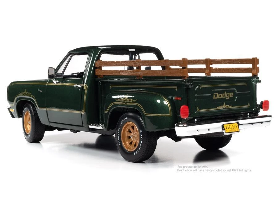Auto World 1:18 Scale - 30TH Anniversary 1977 Dodge Warlock Step Side Truck Green - Image 4